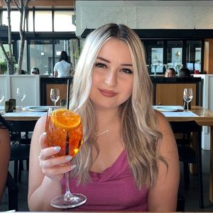 Meet your Posher, Alexandra